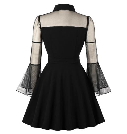 Schwarzes Skaterkleid aus Netzstoff mit Glockenärmeln und Peter-Pan-Kragen