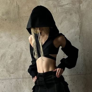 Black Hooded Long Sleeve Crop Top